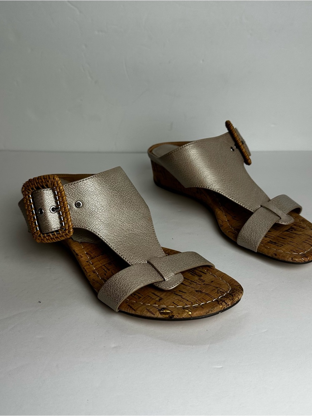 Donald Pliner Wedge Sandals Women's 7.5M EU 38 Leather Slide Buckle Metallic